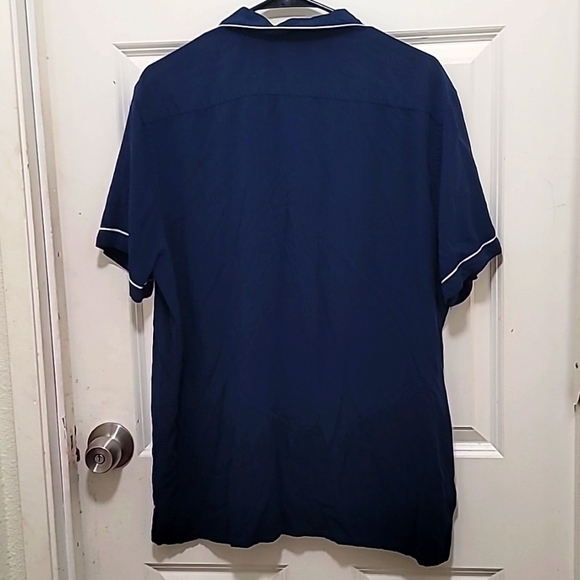 EXPRESS UNIXES PAJAMA SHORT SLEEVE SILKY  SHIRT BLUE SIZE T XL - Picture 4 of 6